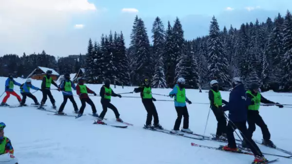 Obóz narciarski na Chopoku 2024 - Skipass w cenie!