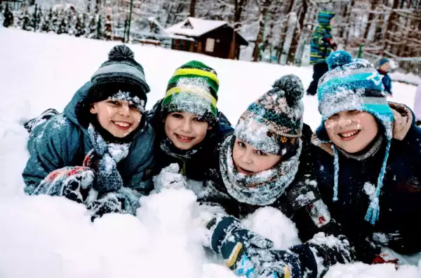 Kudowa Zdrój Zimowisko dla chłopców Boys Camp - Strefa Przygody w sercu Gór Stołowych