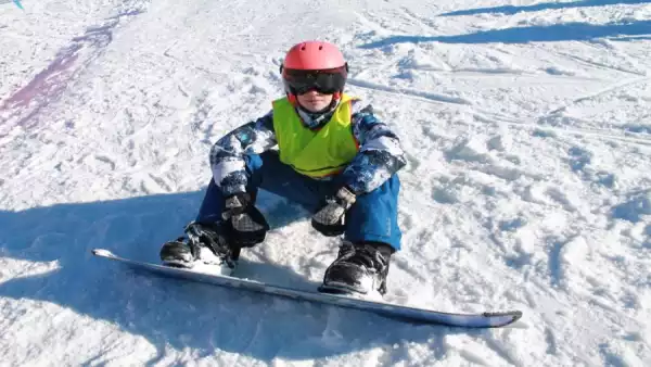 Zimowisko snowboardowe dla dzieci jeżdżących