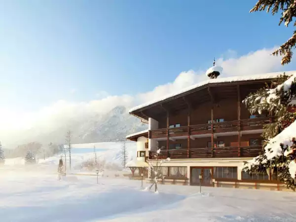 Angerberg Zimowy obóz narciarsko - snowboardowy chillout